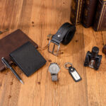 Boutique Gift set Belt Wallet Perfume Keychain Large Dial Quartz Watch Pen - Image 4