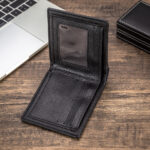 Men's Gift Set Beautifully Wrapped Watch  Wallet Pen Set - Image 5